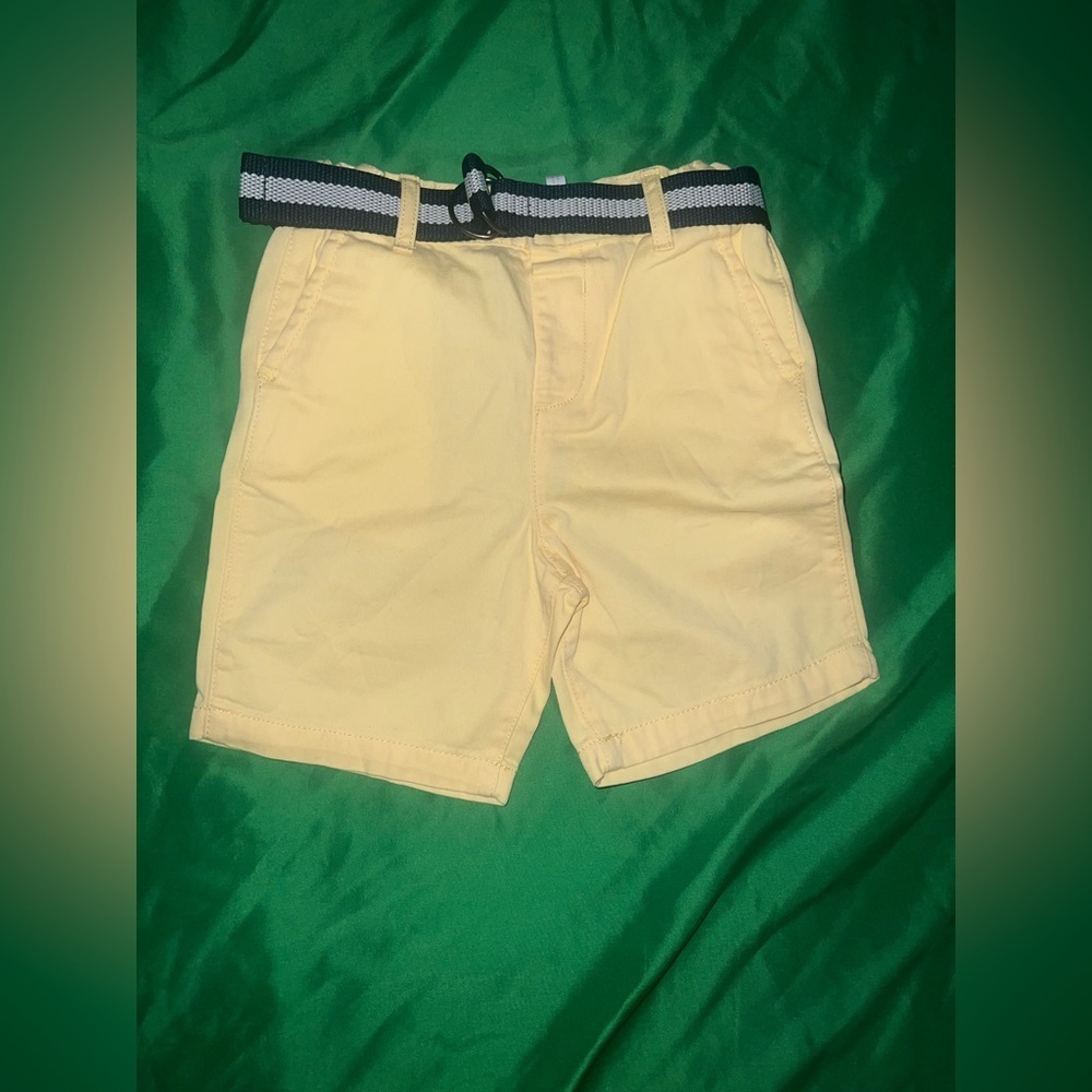 New The Children's Place Yellow Flat Front Shorts with Belt size 4T